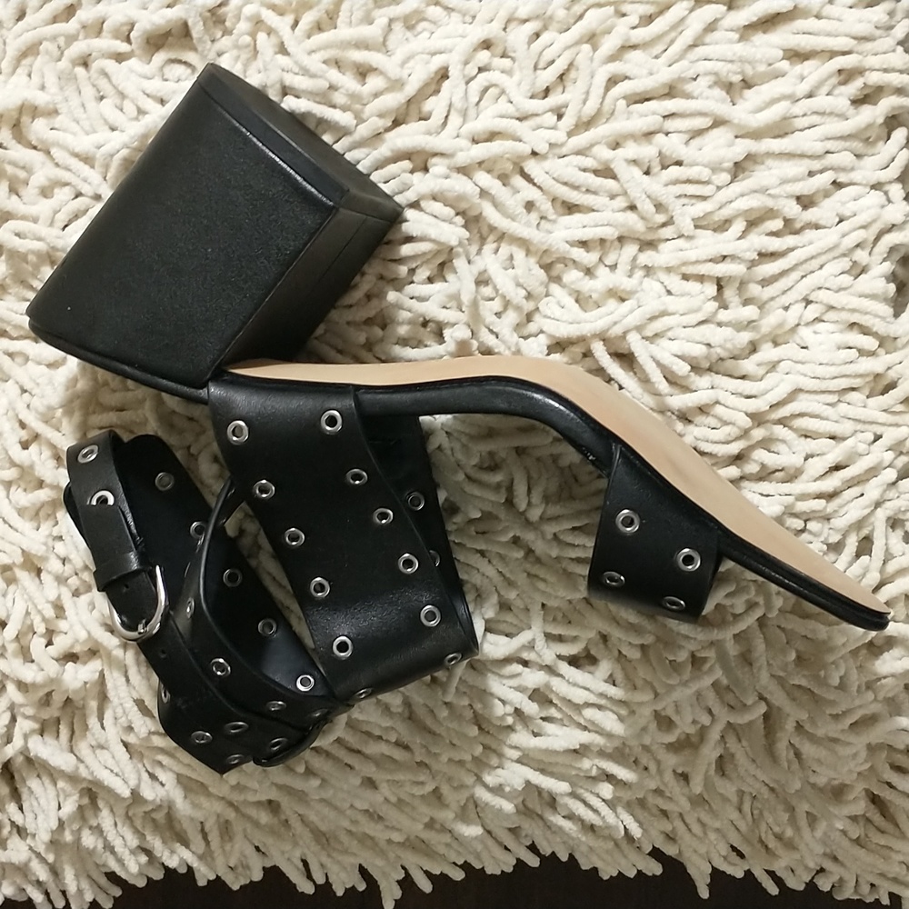 Rebecca Minkoff Black Leather Sandals - Picture 5 of 12